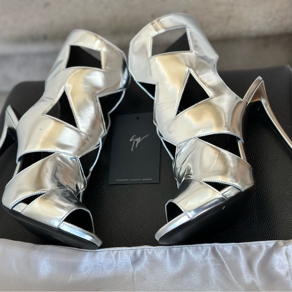 NEW Womens Silver Giuseppe Zanotti Spike Heel - Picture 6 of 14